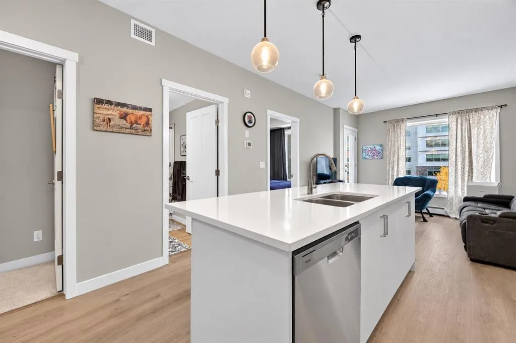 700 Shawnee Square SW #206