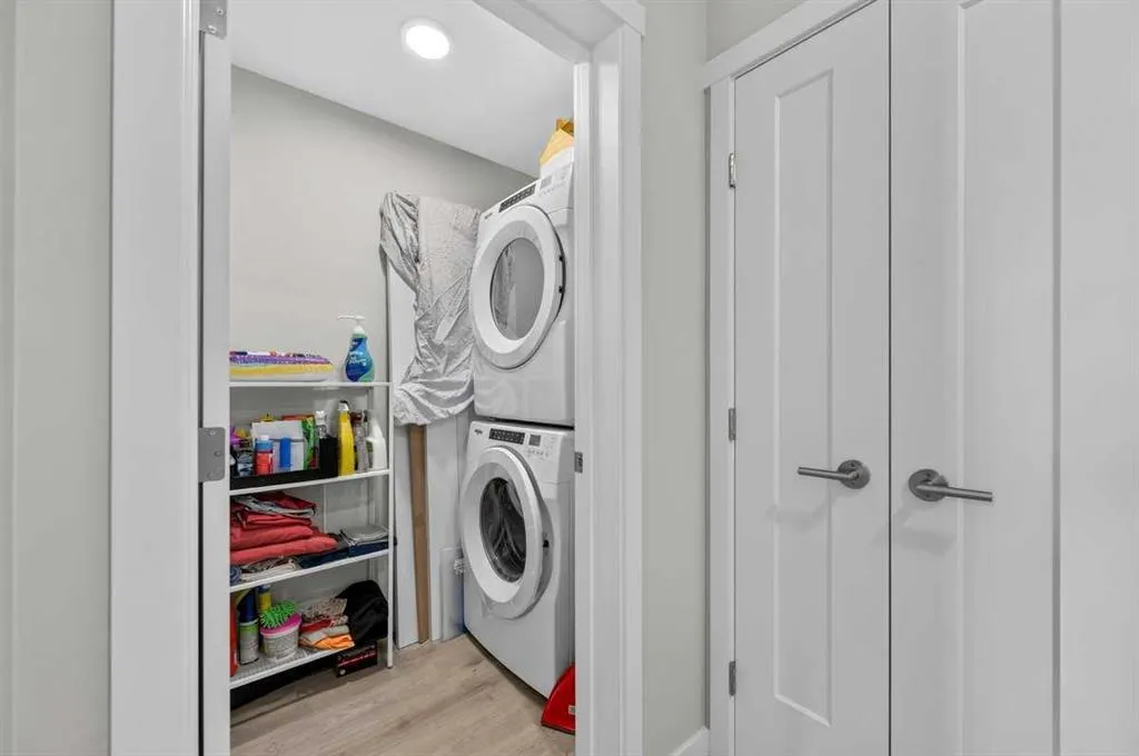 700 Shawnee Square SW #206