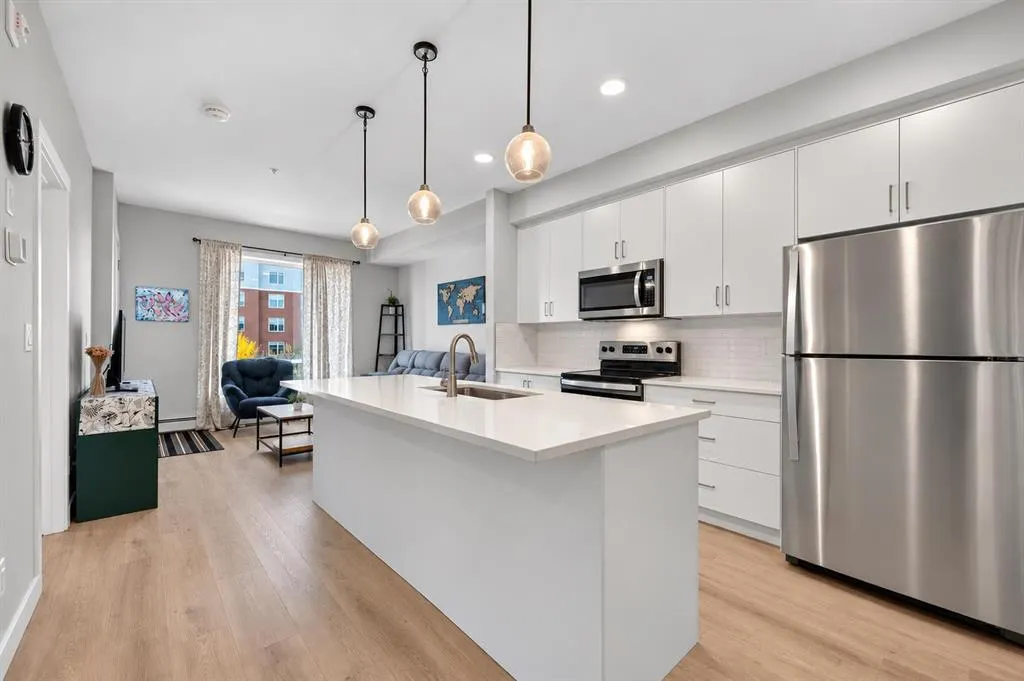 700 Shawnee Square SW #206