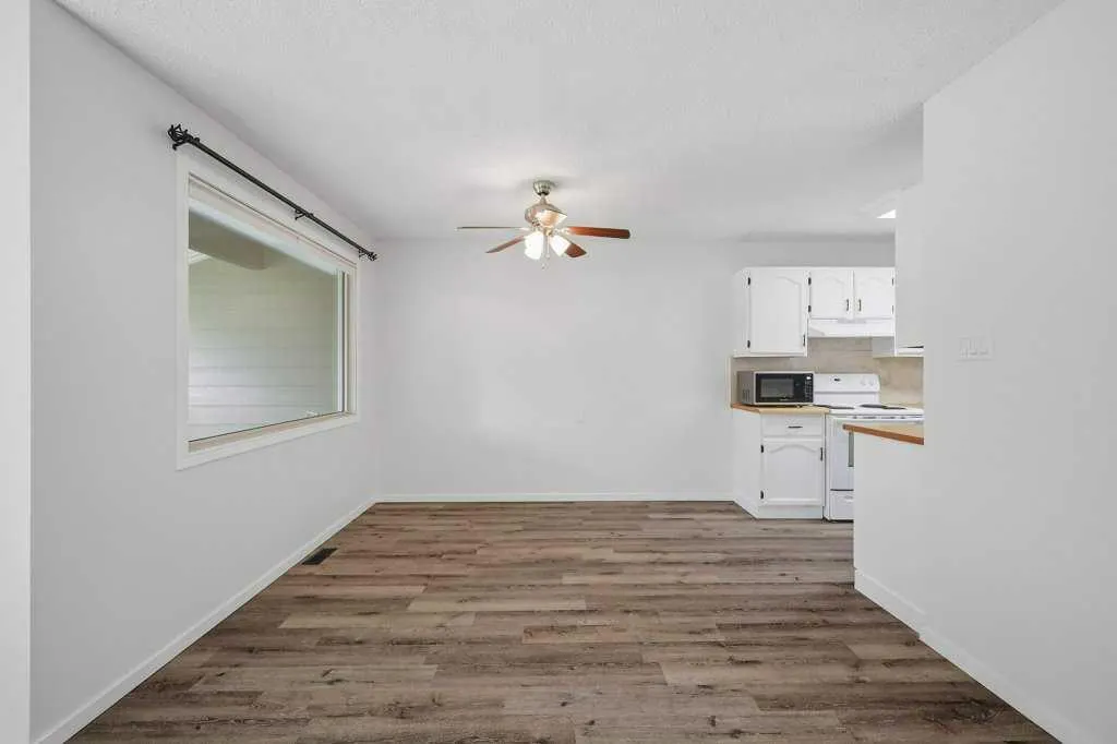 54 Bell Street #228