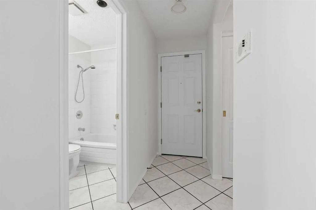 5330 47 Avenue #314