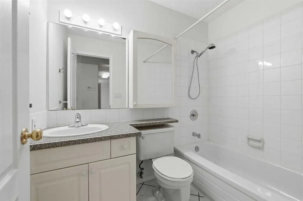 5330 47 Avenue #314