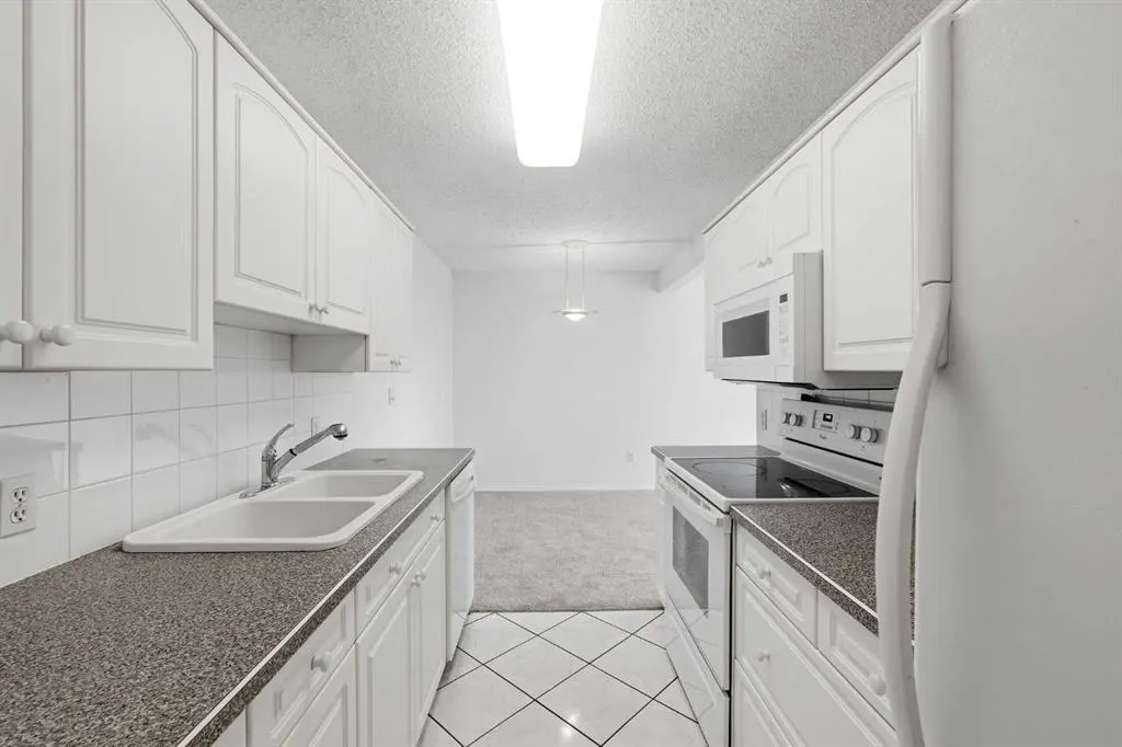 5330 47 Avenue #314