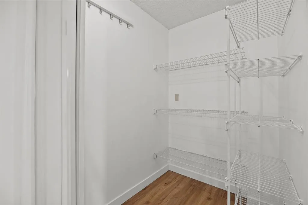 1334 12 Avenue SW #208