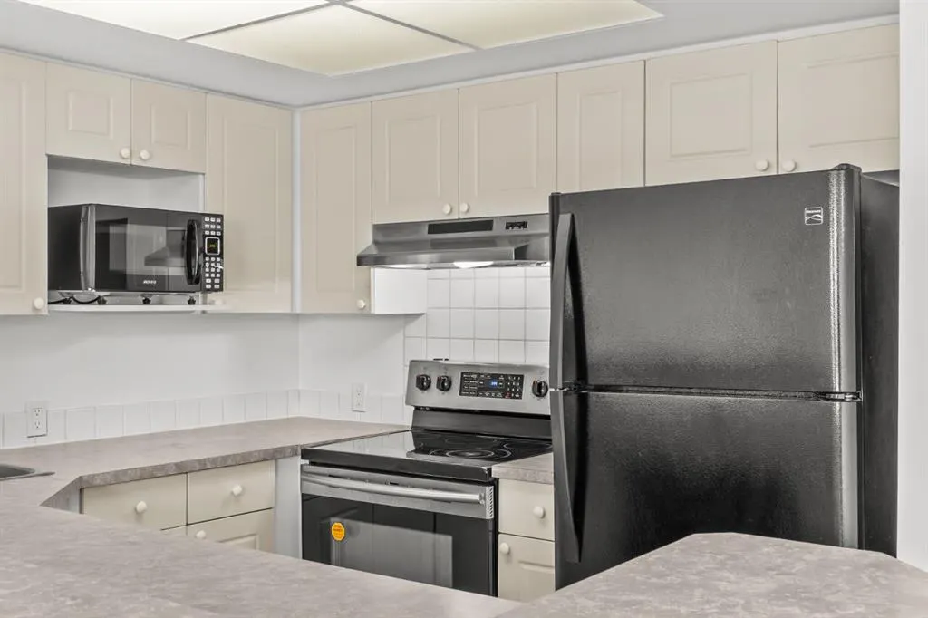 1334 12 Avenue SW #208