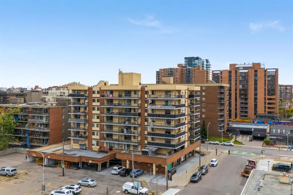1334 12 Avenue SW #208