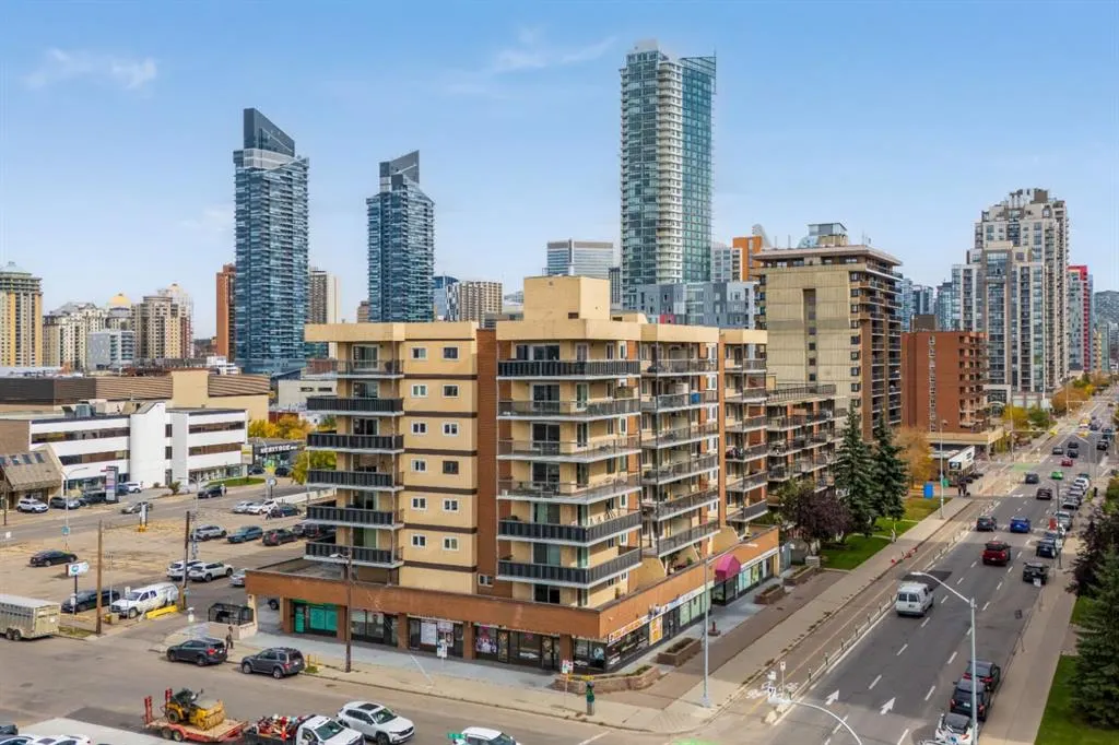 1334 12 Avenue SW #208