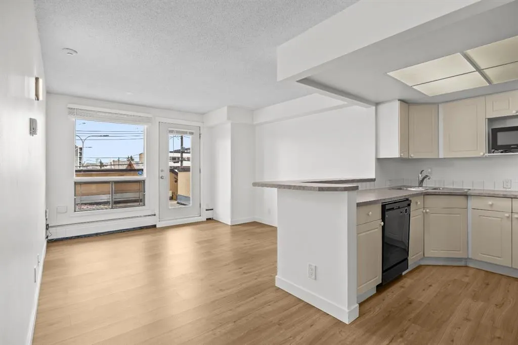 1334 12 Avenue SW #208
