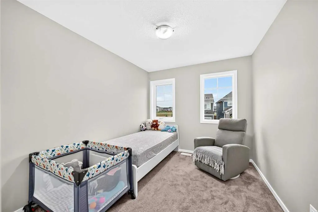 122 Yorkville Road SW