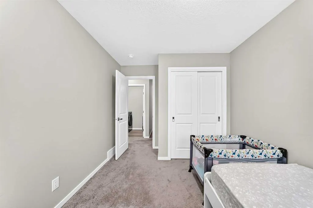 122 Yorkville Road SW