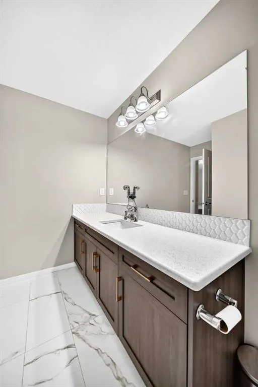 122 Yorkville Road SW