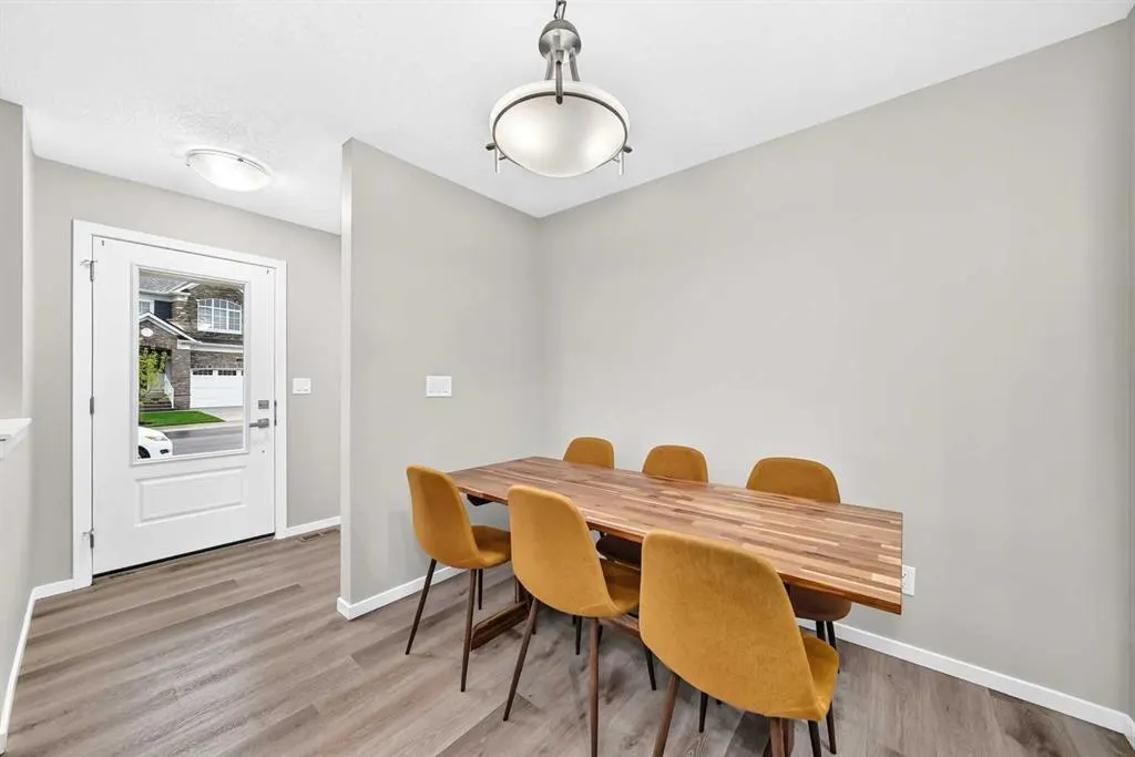 122 Yorkville Road SW