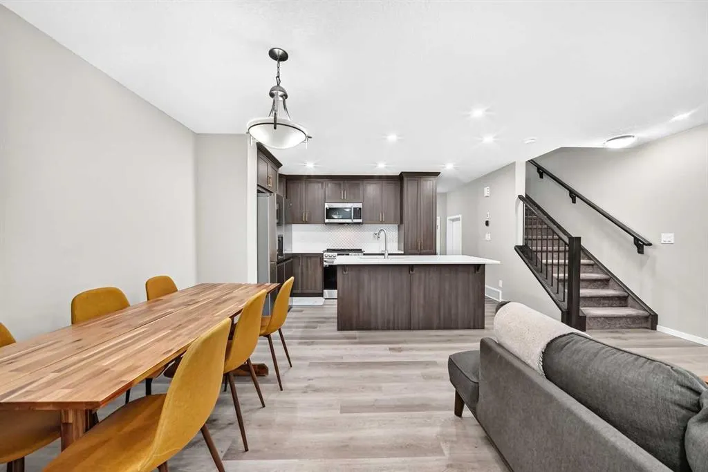 122 Yorkville Road SW