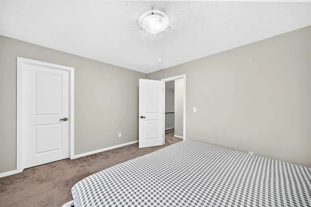 122 Yorkville Road SW
