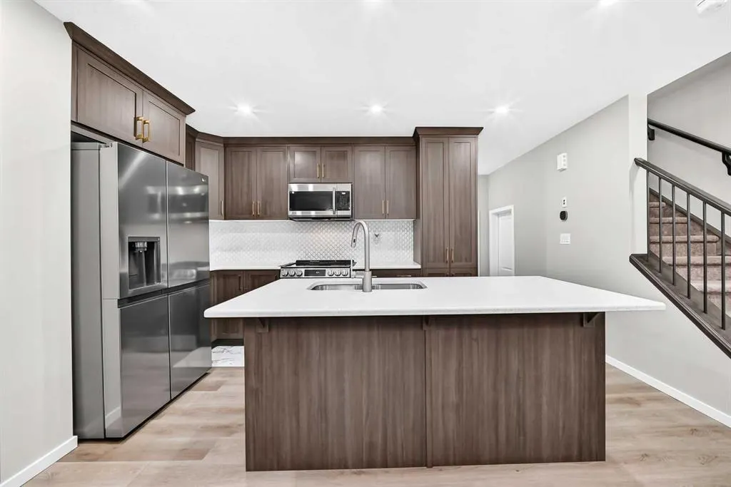 122 Yorkville Road SW
