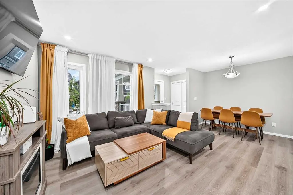 122 Yorkville Road SW