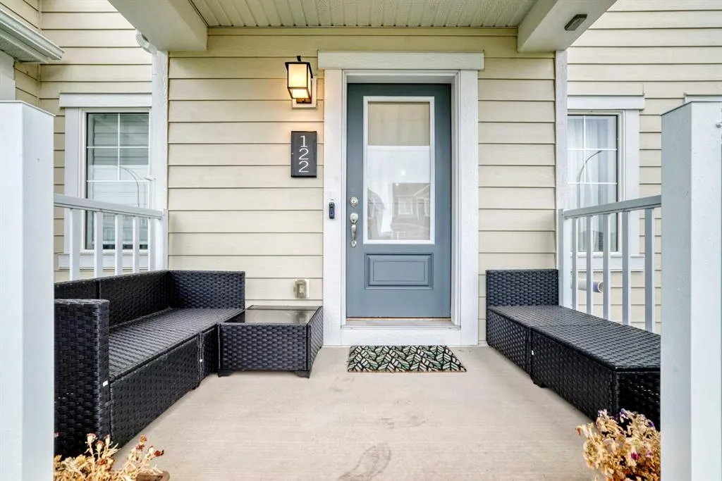 122 Yorkville Road SW