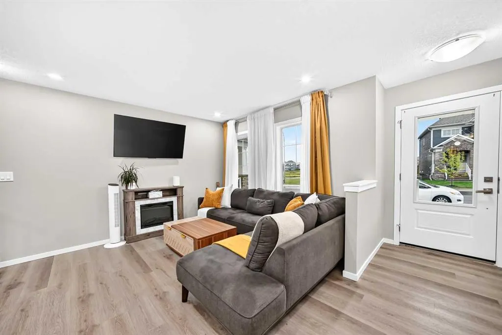 122 Yorkville Road SW