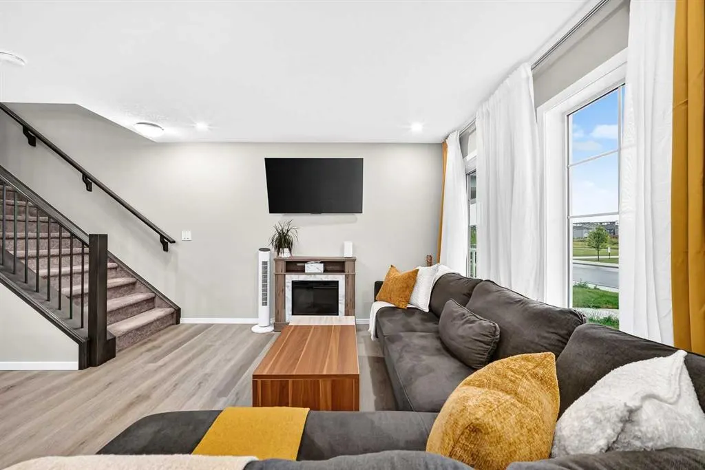 122 Yorkville Road SW