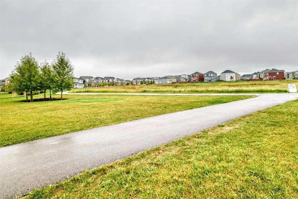 122 Yorkville Road SW