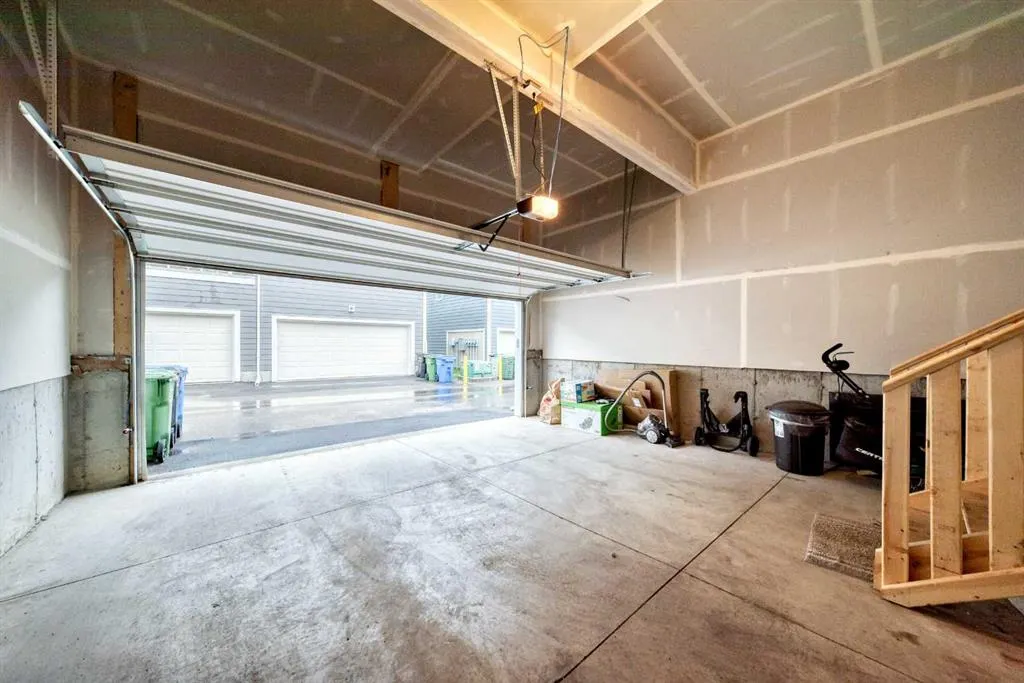 122 Yorkville Road SW