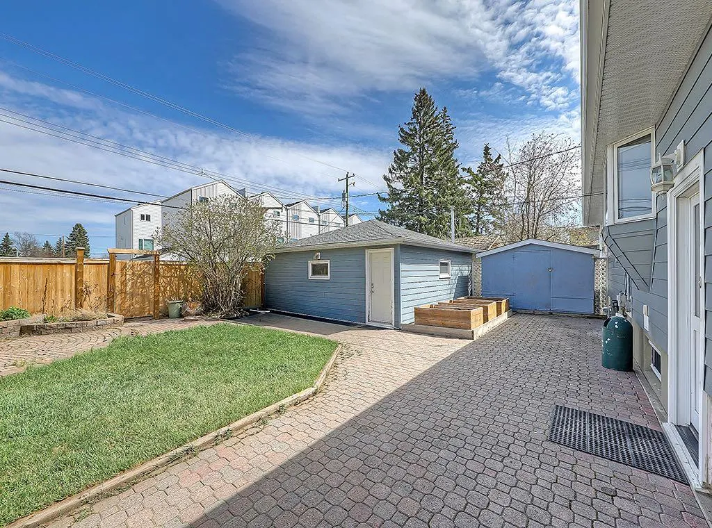 44 Granlea Place SW