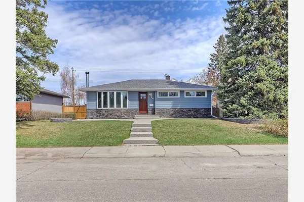 44 Granlea Place SW
