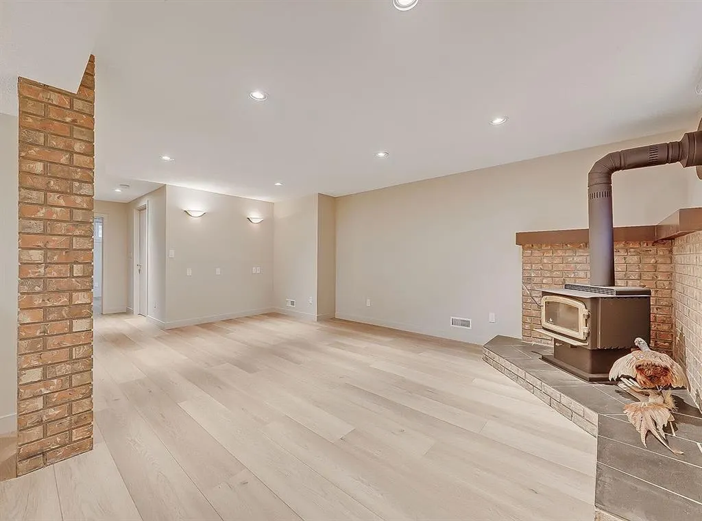 44 Granlea Place SW