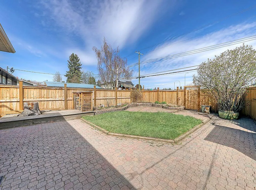 44 Granlea Place SW
