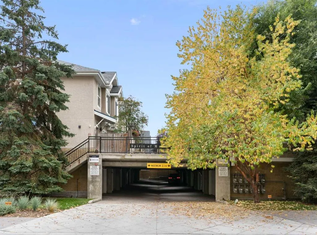2001 34 Avenue SW #8