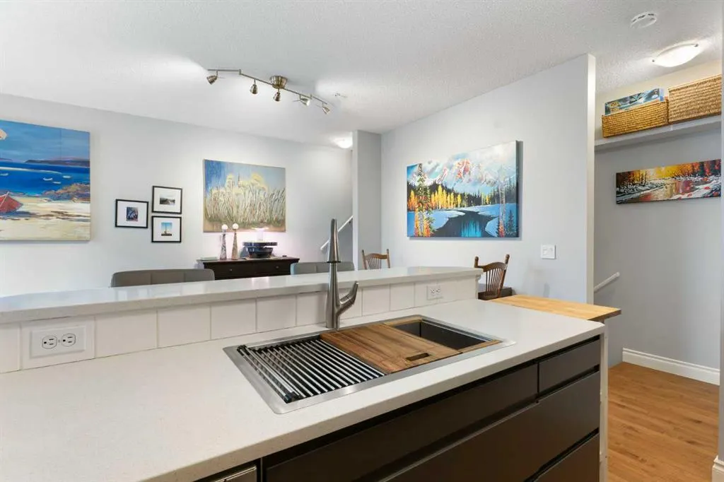 2001 34 Avenue SW #8