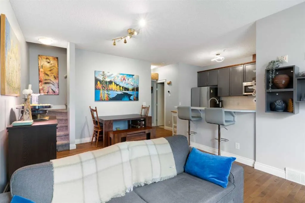 2001 34 Avenue SW #8