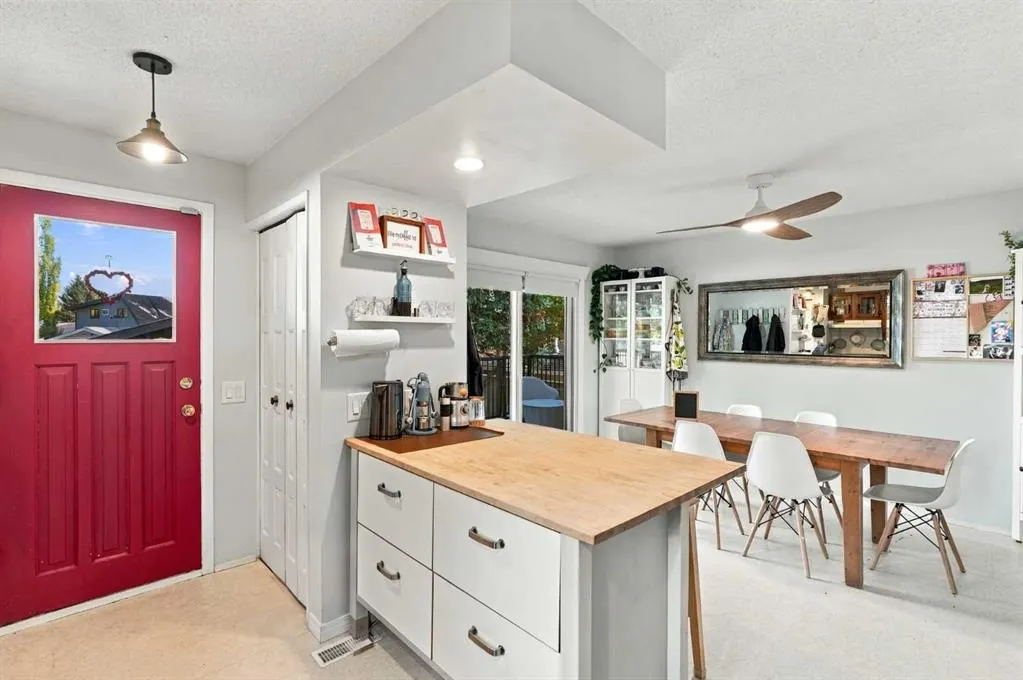 256 Silverview Way NW