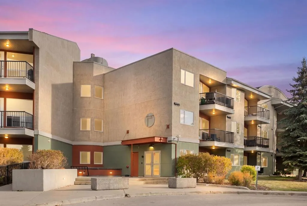 69 Springborough Court SW #127