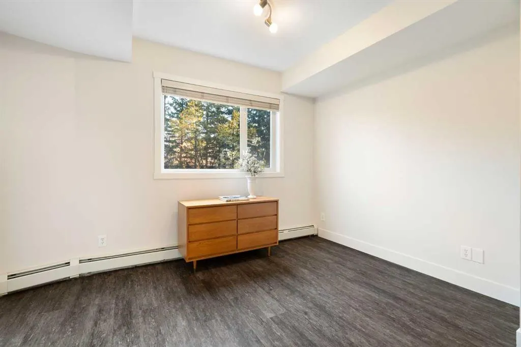 69 Springborough Court SW #127