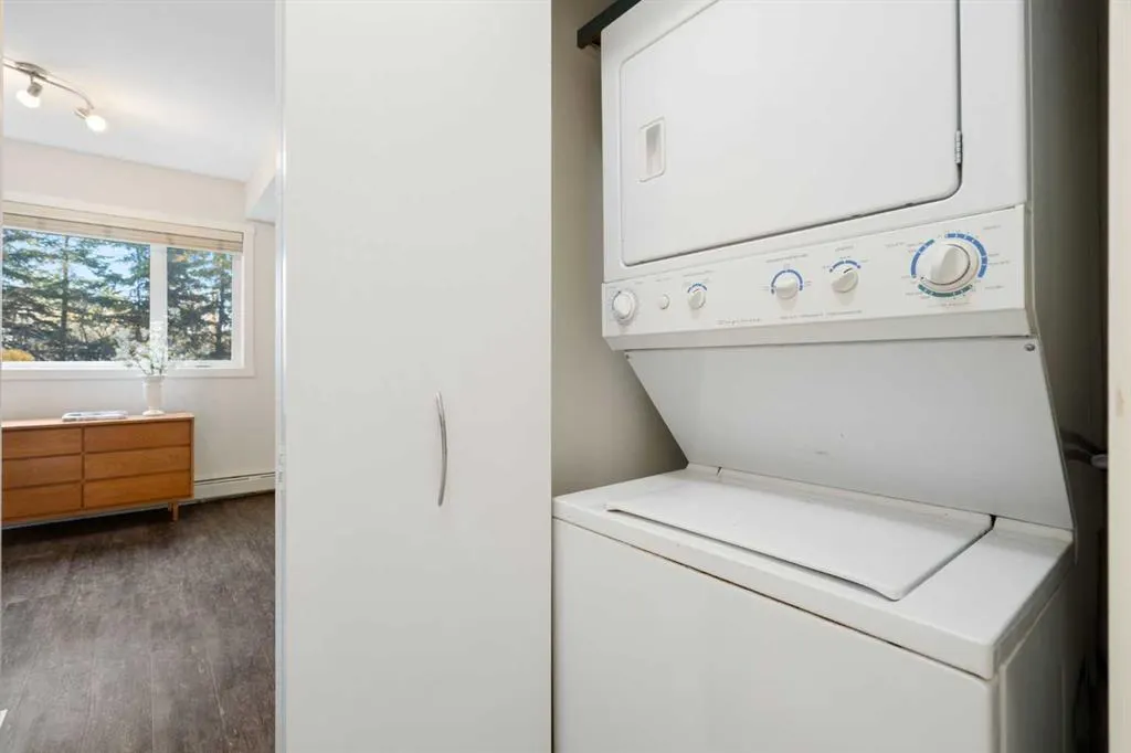 69 Springborough Court SW #127