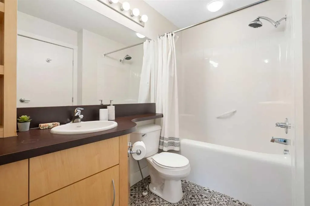 69 Springborough Court SW #127
