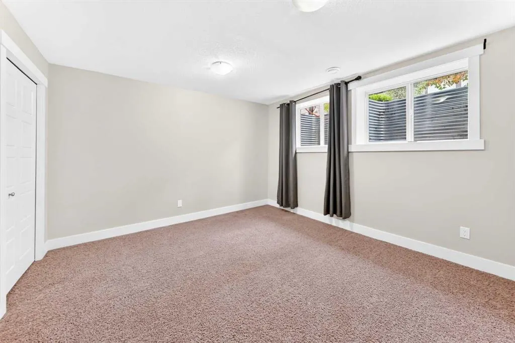 110 Coopers Common SW #901