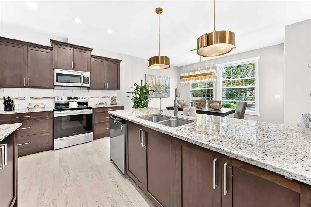 110 Coopers Common SW #901