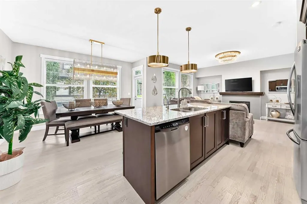 110 Coopers Common SW #901