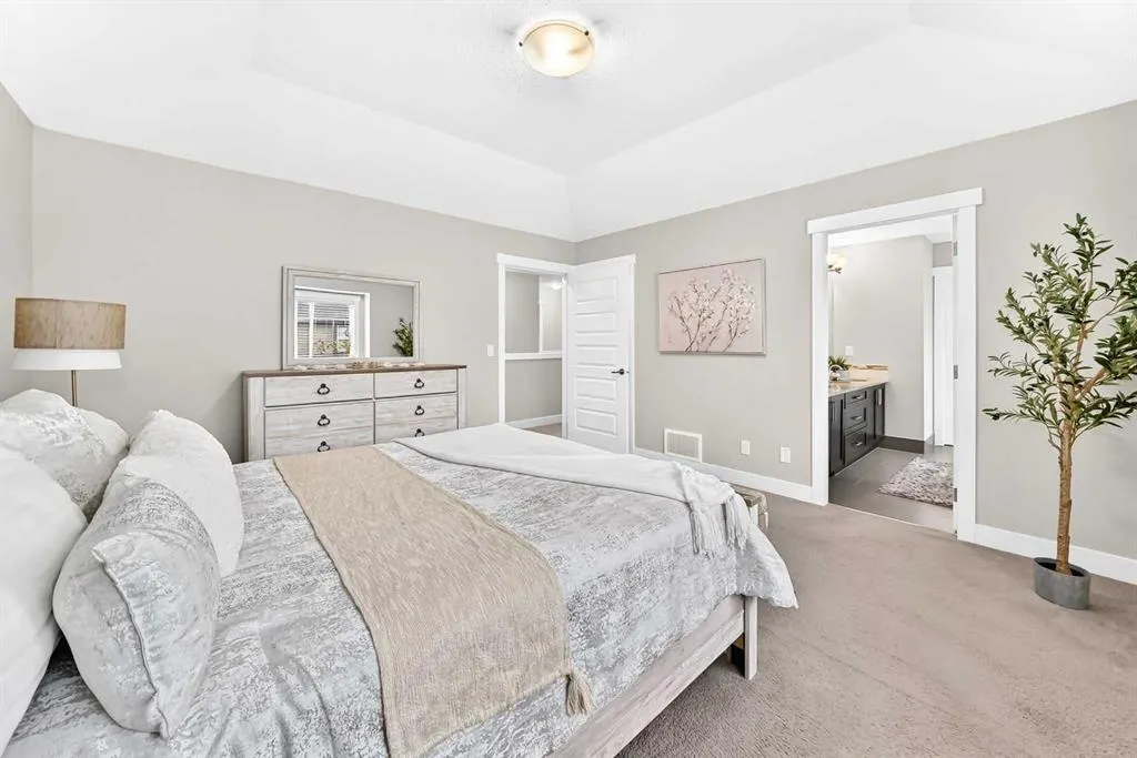 110 Coopers Common SW #901