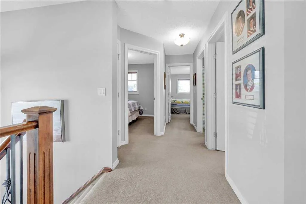 209 Crystal Green Point