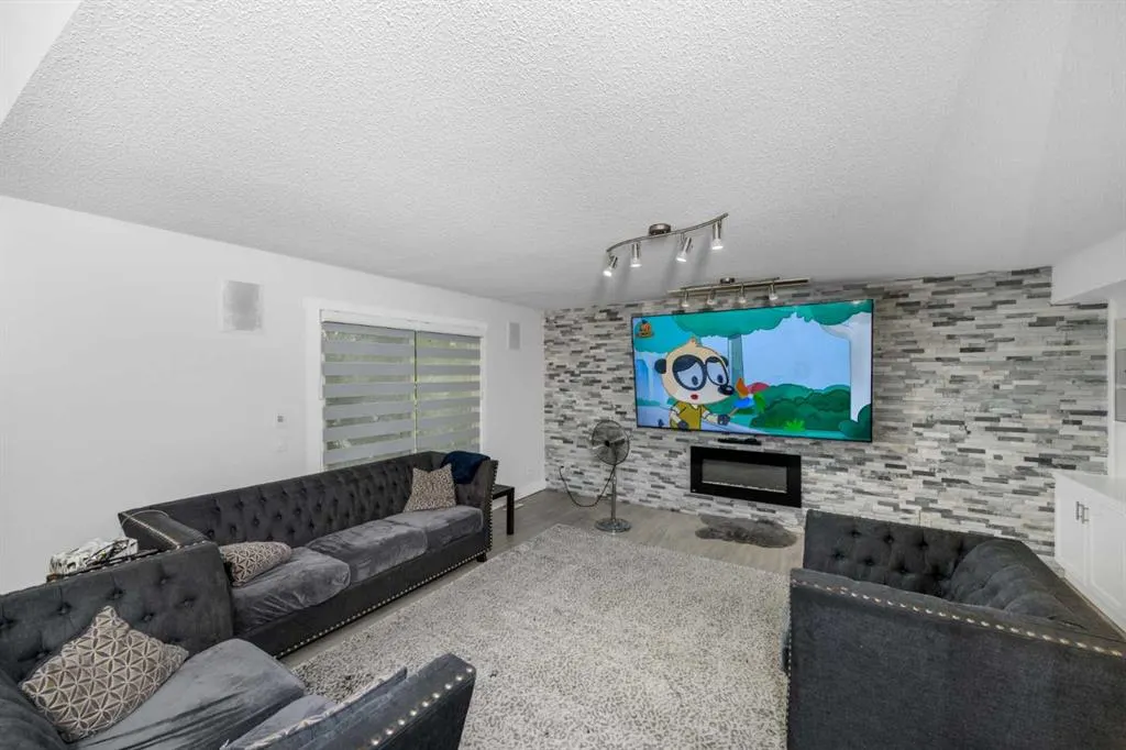 119 Pasadena Green NE