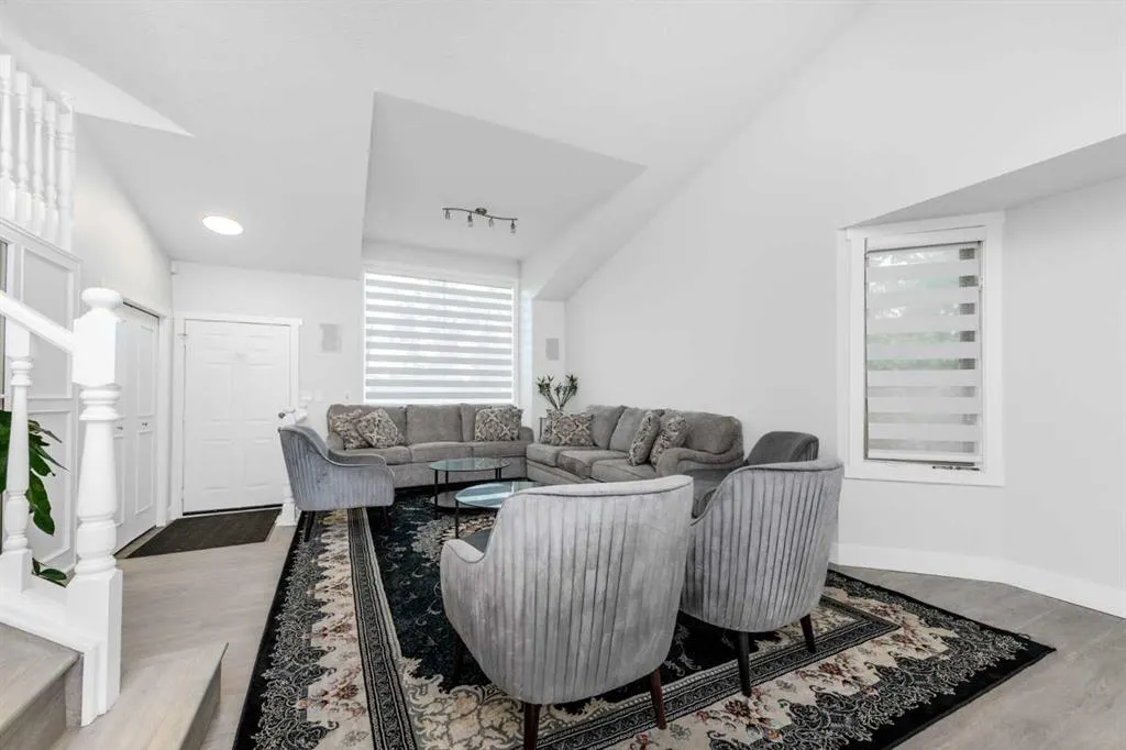 119 Pasadena Green NE