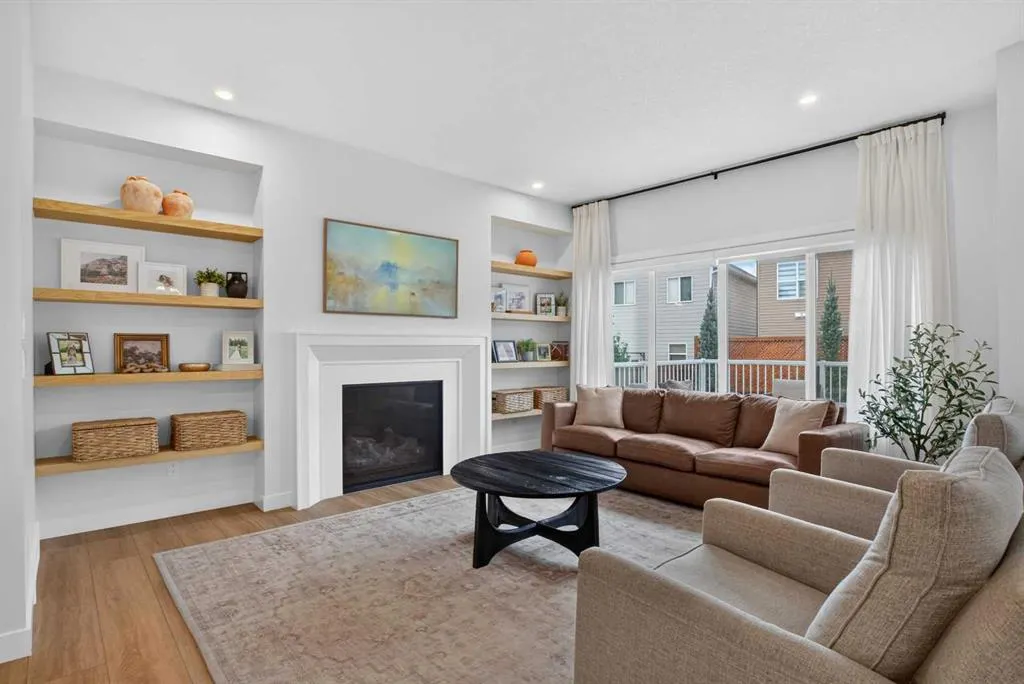 117 Legacy Glen Crescent SE
