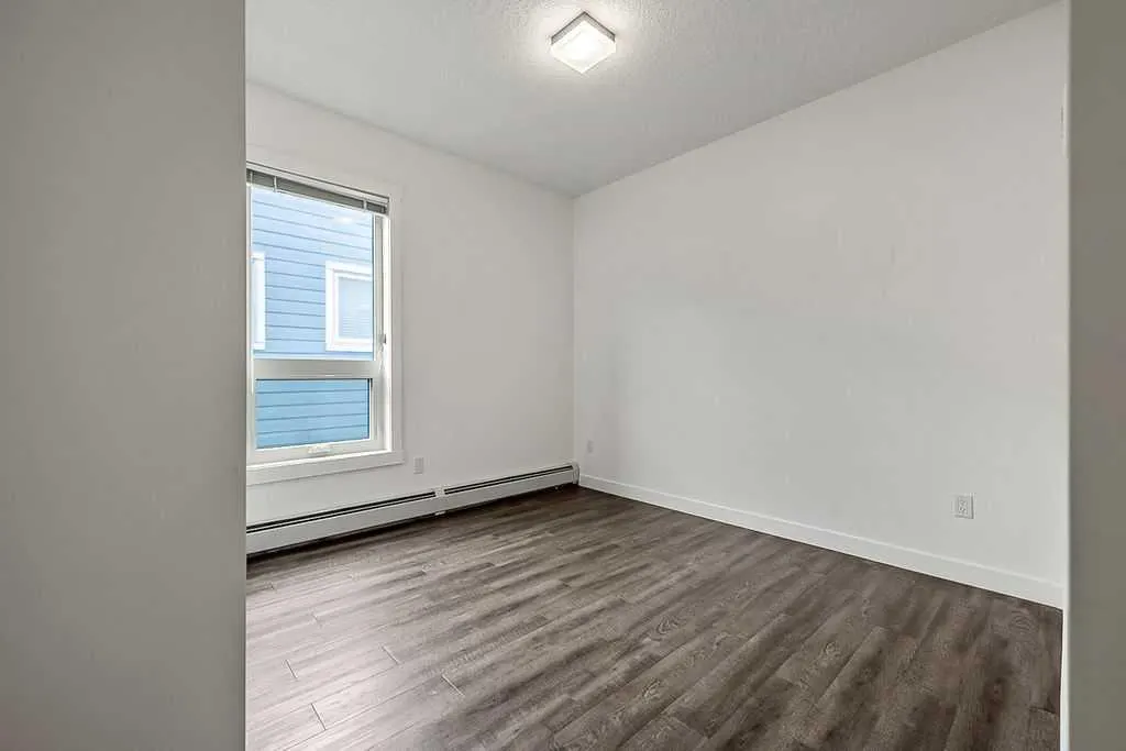 811 5 Street NE #312