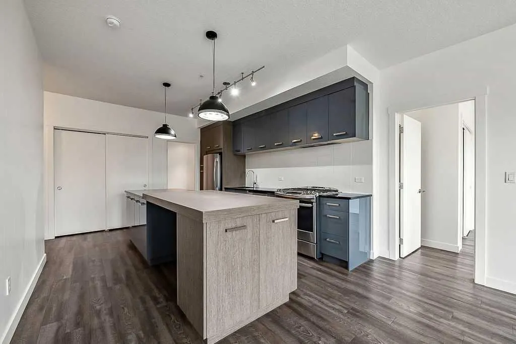 811 5 Street NE #312