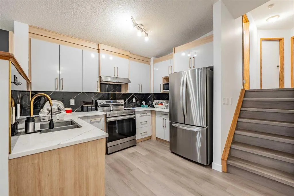 65 Martinvalley Road NE