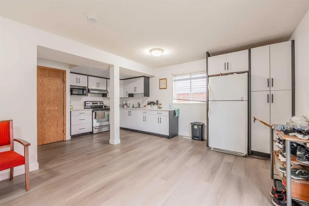 65 Martinvalley Road NE