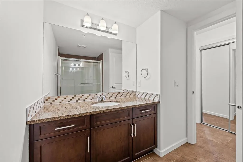 310 Mckenzie Towne Gate SE #1211